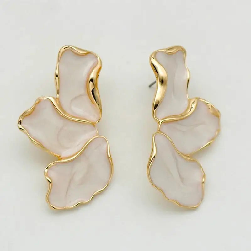 1 Pair Elegant Vintage-Style Irregular Metal Cream Petal Maple Leaf Dangle Earrings