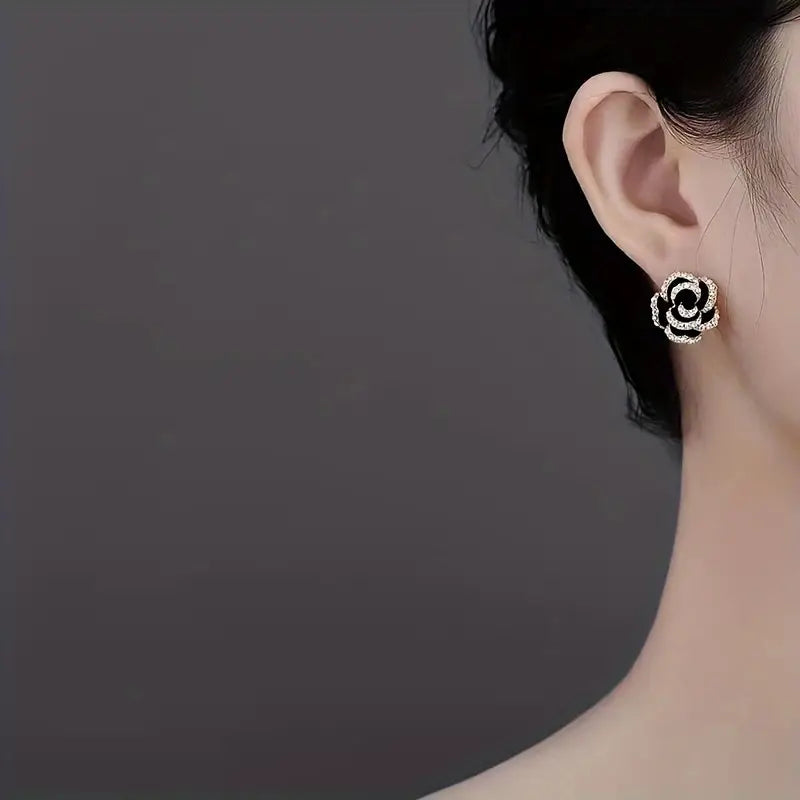 1 Pair Elegant Vintage Black Camellia Stud Earrings with Rhinestones TO1192
