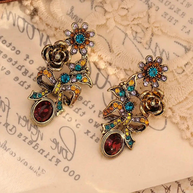 1 Pair of Exquisite Antique Golden-Tone Floral &amp; Gemstone Design Statement Earrings