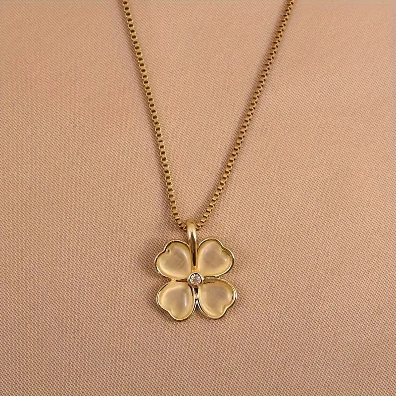 1pc Exquisite Four-Leaf Clover Pendant Necklace