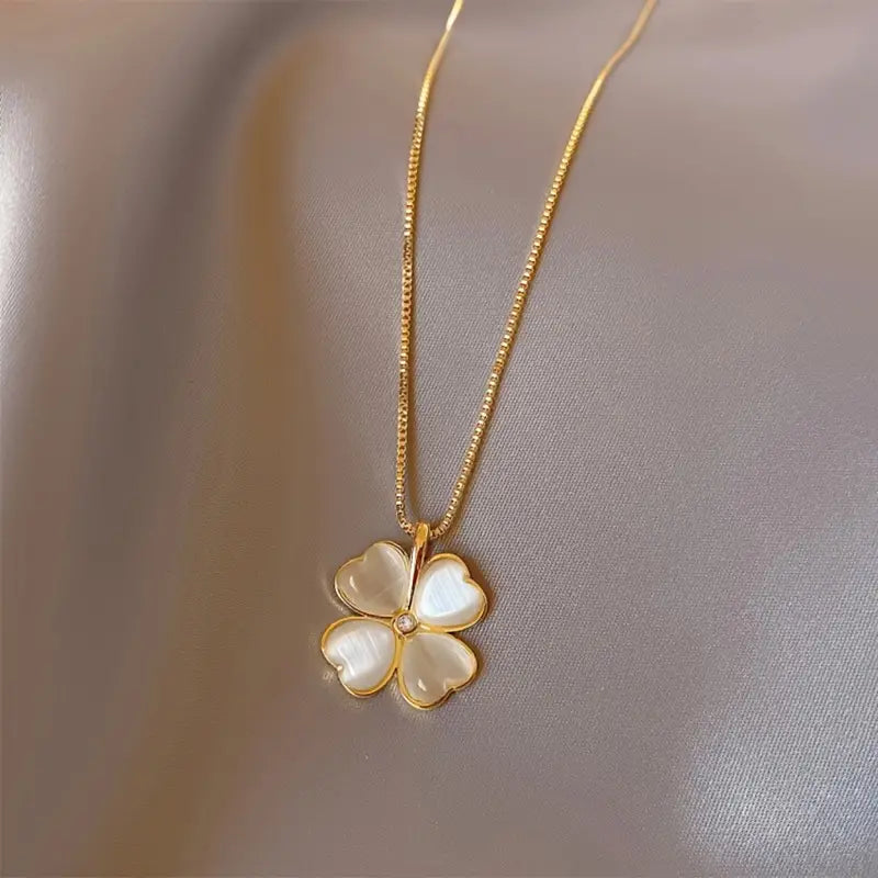 1pc Exquisite Four-Leaf Clover Pendant Necklace