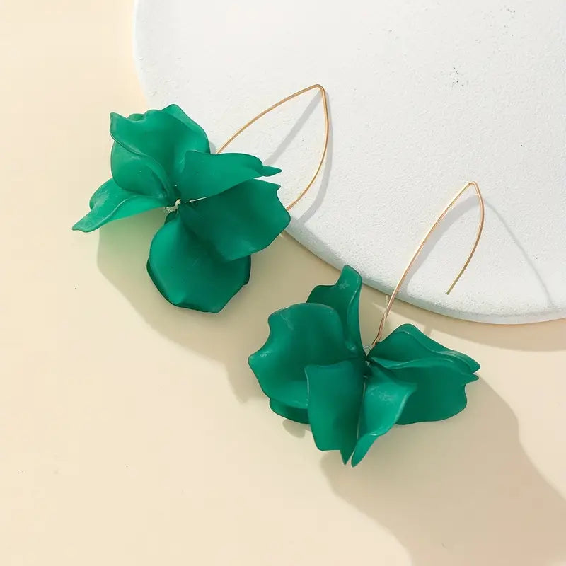 Delicate Flower Petal Shaped Dangle Earrings