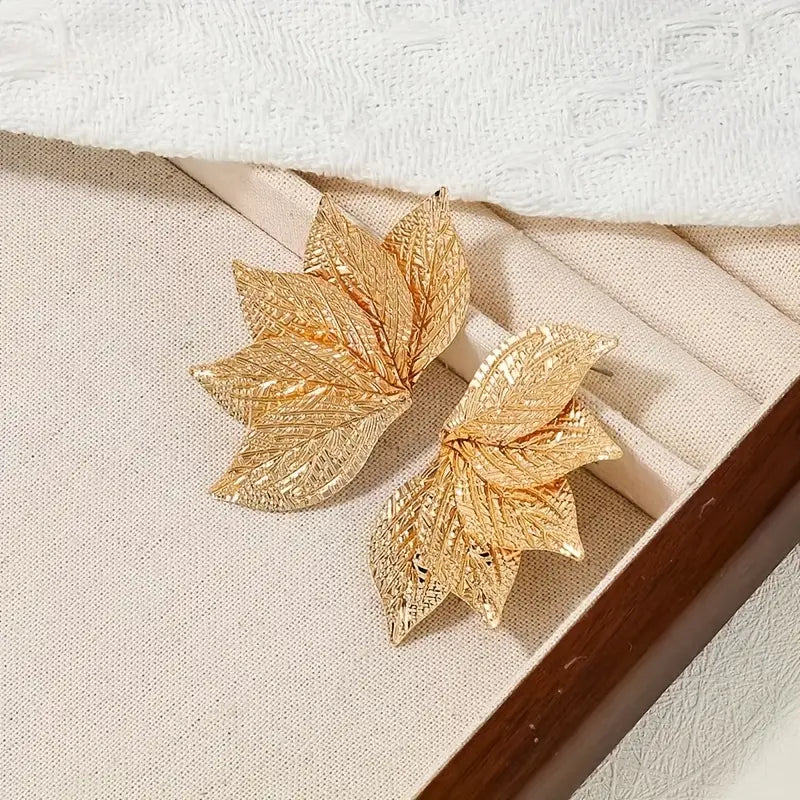 Elegant Minimalist Leaf-Shaped Stud Earrings for Women