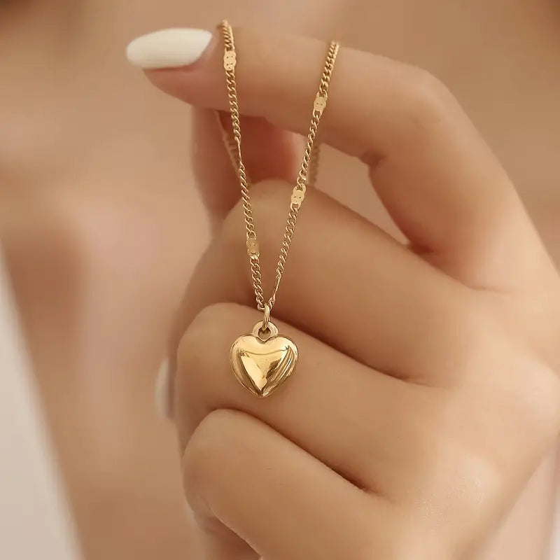 Enchanting Heart Shaped Pendant Necklace