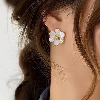 Exquisite Sweetheart Flower Stud Earrings