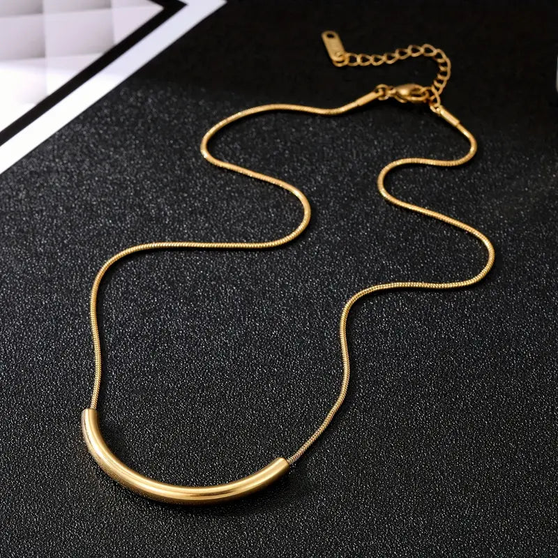 Luxurious U-Shaped Stainless Steel Pendant Necklace