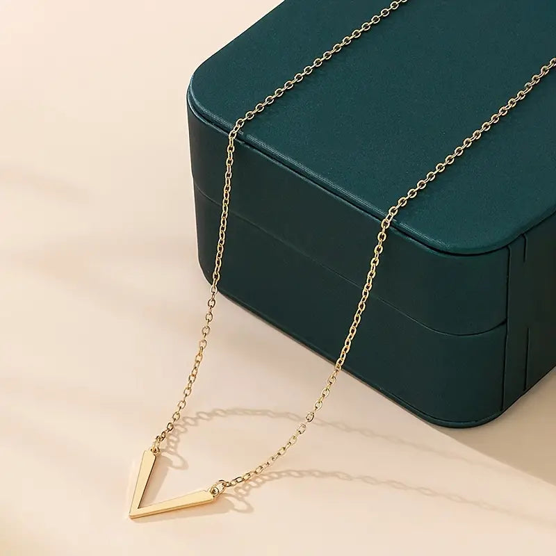 Stylish Niche Geometric V-Shaped Pendant Necklace